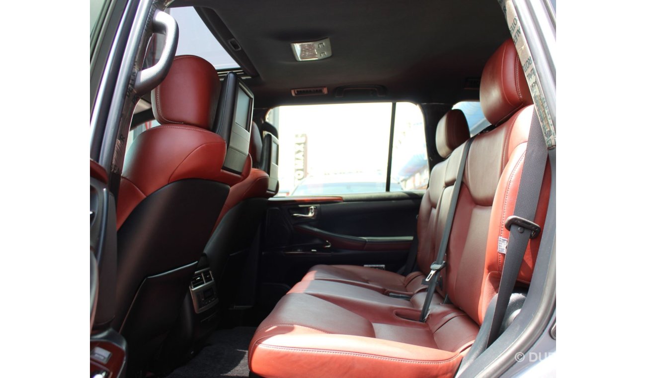 Lexus LX 570 SPORTPLUS 2015 GCC SPECS FSH MINT IN CONDITION