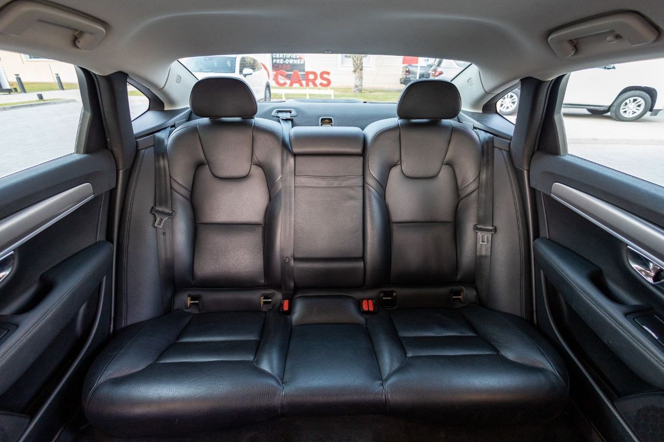 Volvo S90 Momentum 2.0L