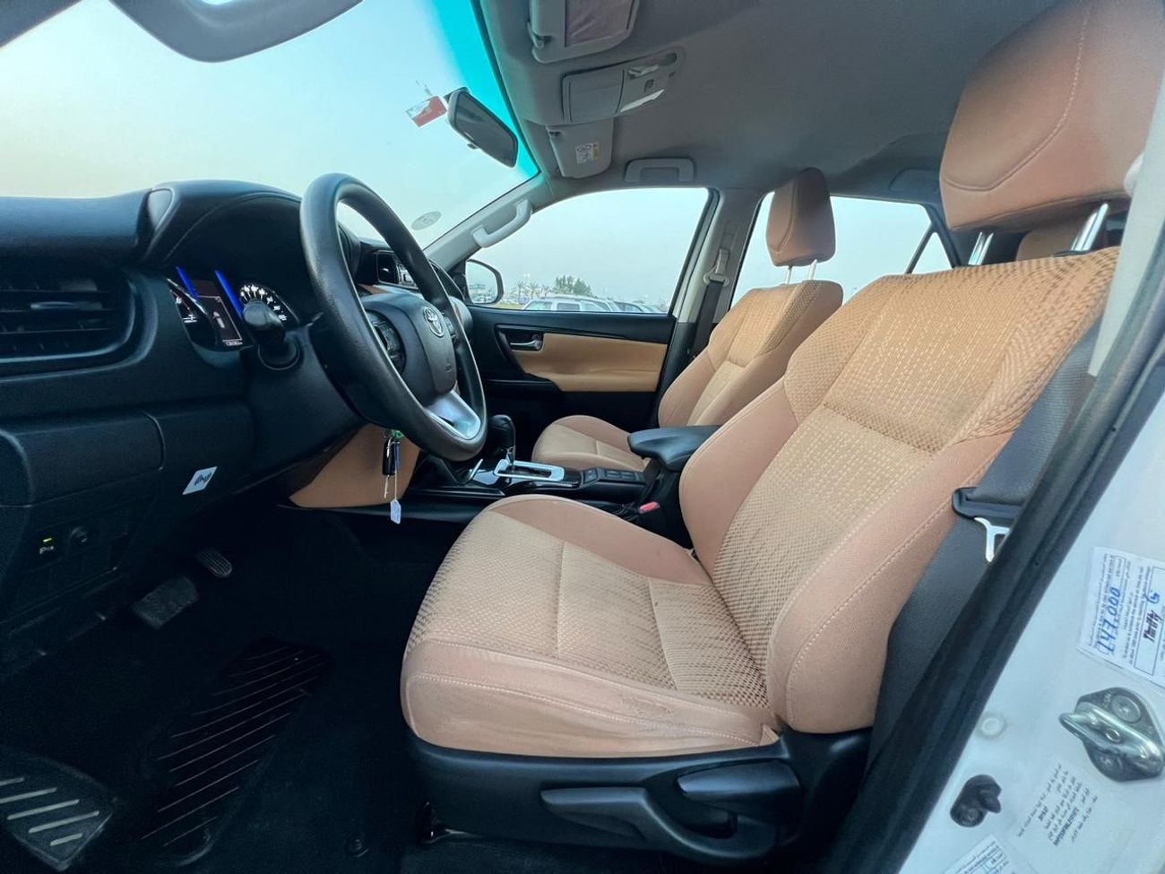 Toyota Fortuner 2020 TOYOTA FORTUNER EXR - 2.7L . v4 - PARKING SENSOR - GASOLINE / PETROL ⛽️ - BLUETOOTH  PLAY - GCC