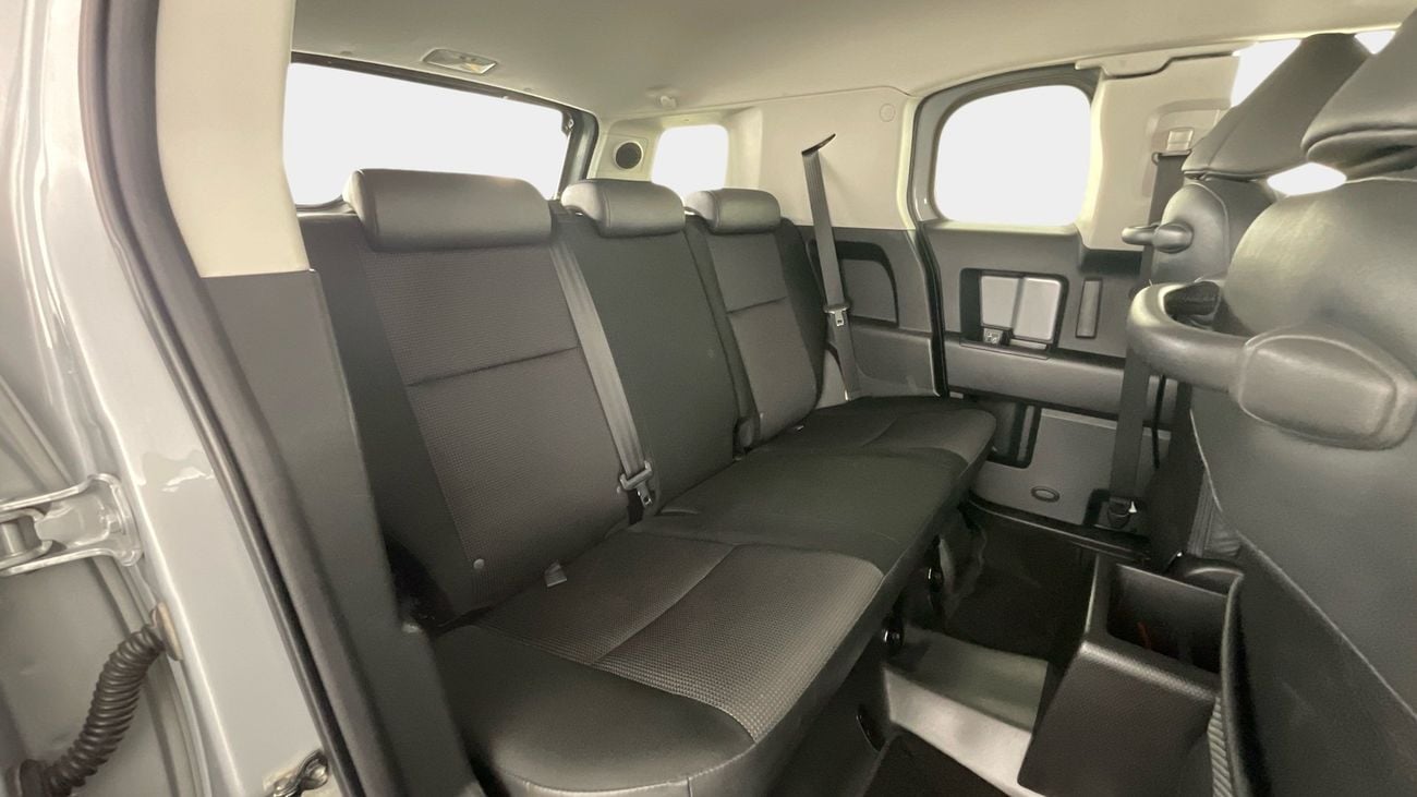 Toyota FJ Cruiser VXR 4.0L VXR | Guaranteed Warranty | 0 Down Payment