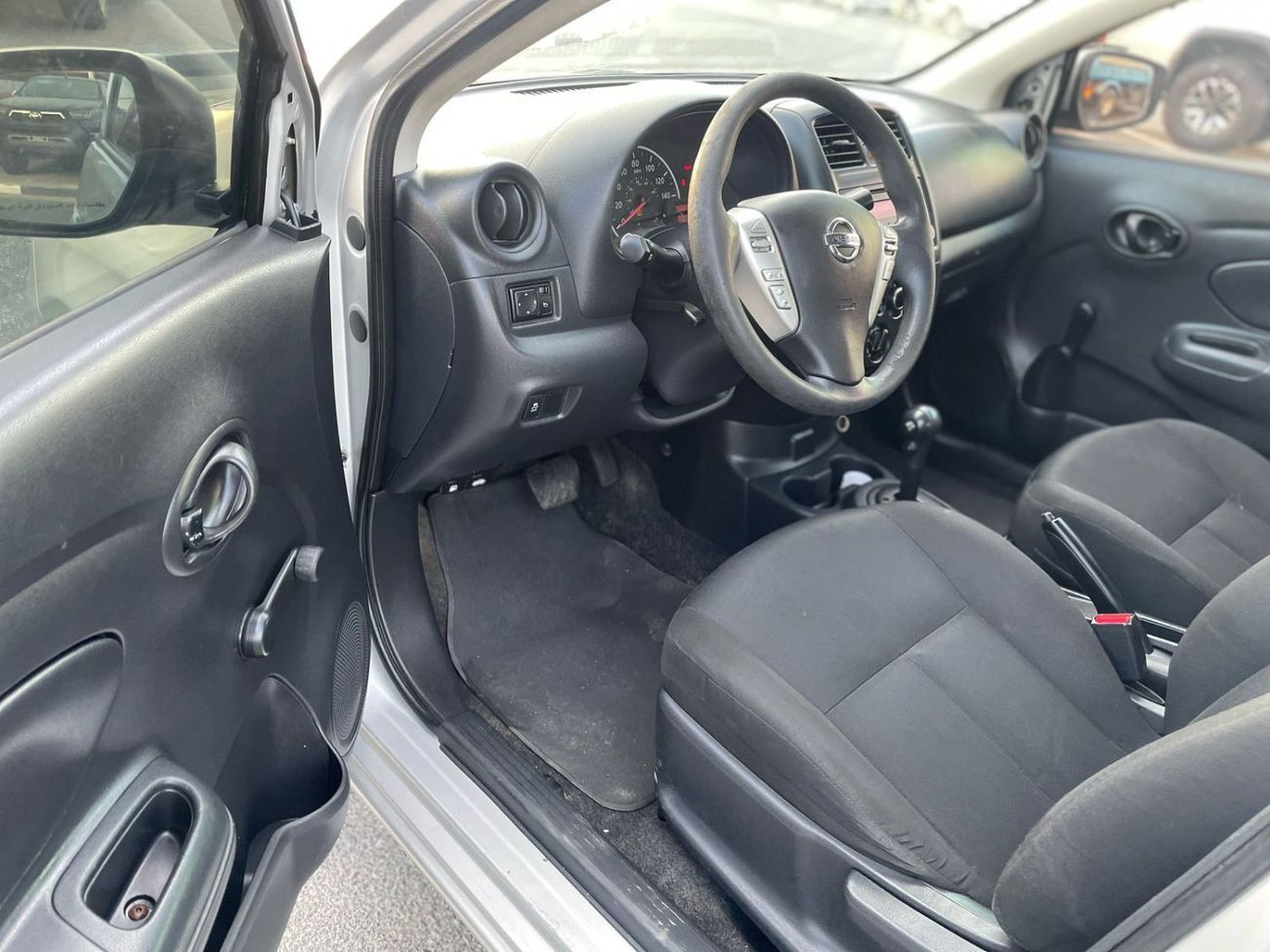 Nissan Versa 2018 Nissan Versa (Sunny) SV 1.5L V4 MidOption  Economical