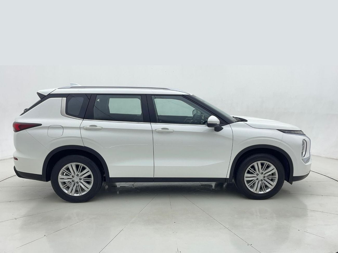 Mitsubishi Outlander 2.5L 2023 | 0 DP | 1013/Month | 30 Day Return | Service History