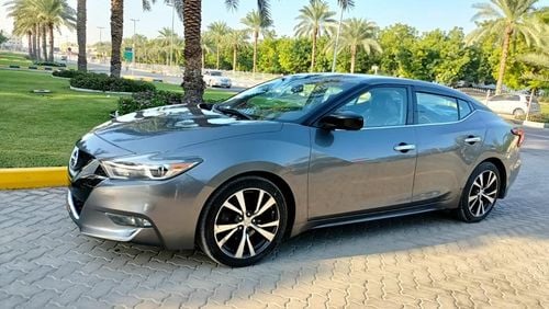Nissan Maxima S