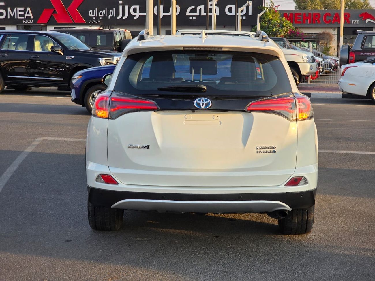 تويوتا راف ٤ 2.5L (AWD) hybrid limited