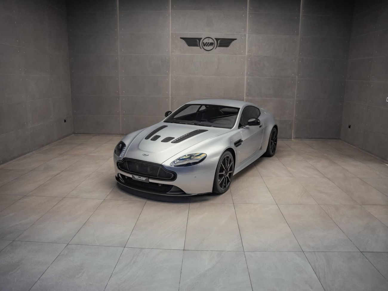 Aston Martin V12 Vantage Vantage s v12 Gcc brand new