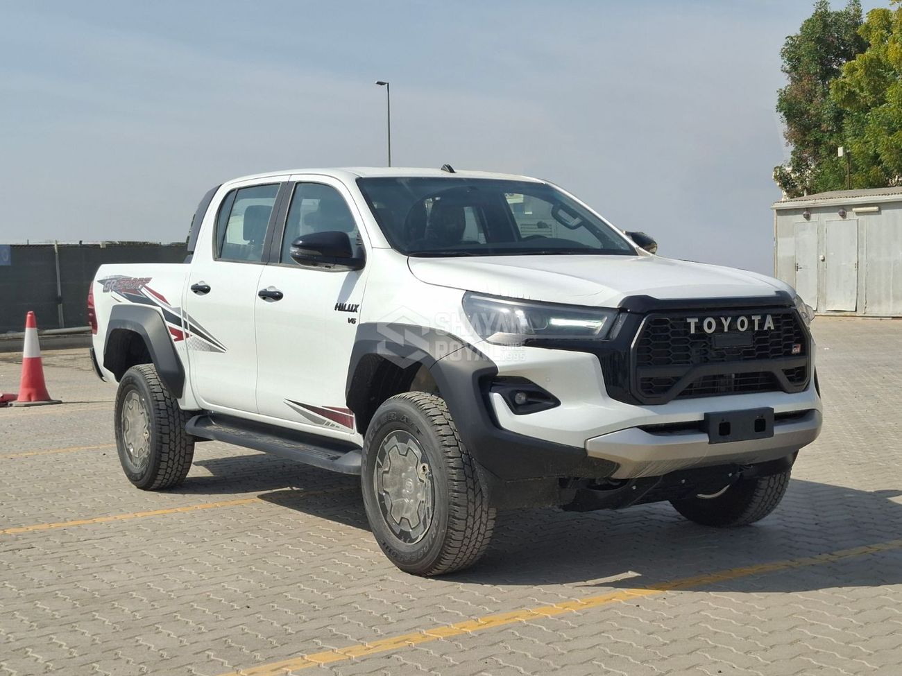 تويوتا هيلوكس GR SPORT 4.0L V6 PETROL DC AT 4WD 2026MY