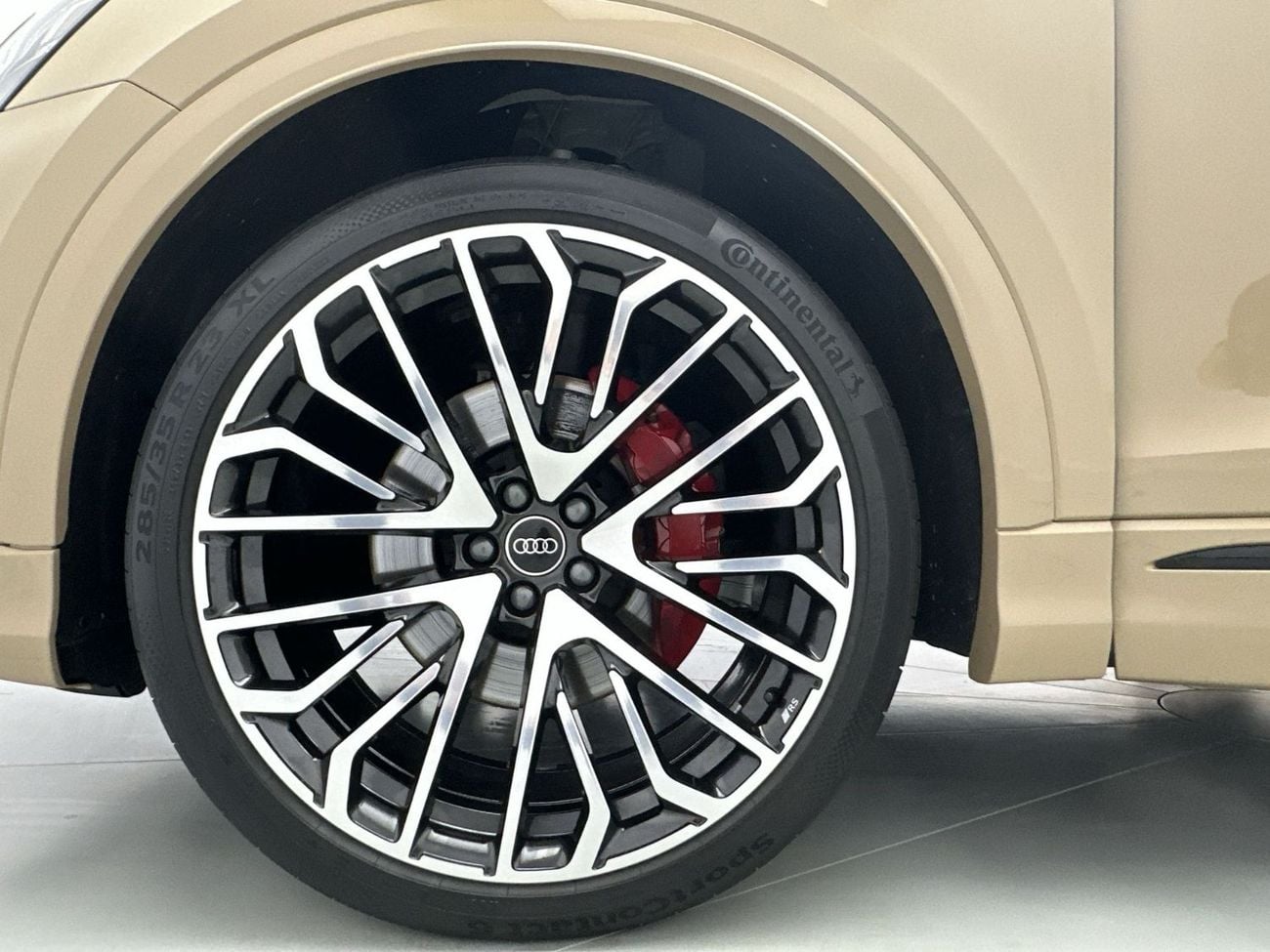 أودي Q8 55 TFSI quattro (340 HP) Luxury (Ref# 020191)