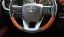 Toyota Hilux SR5 2.7 Petrol  M/T