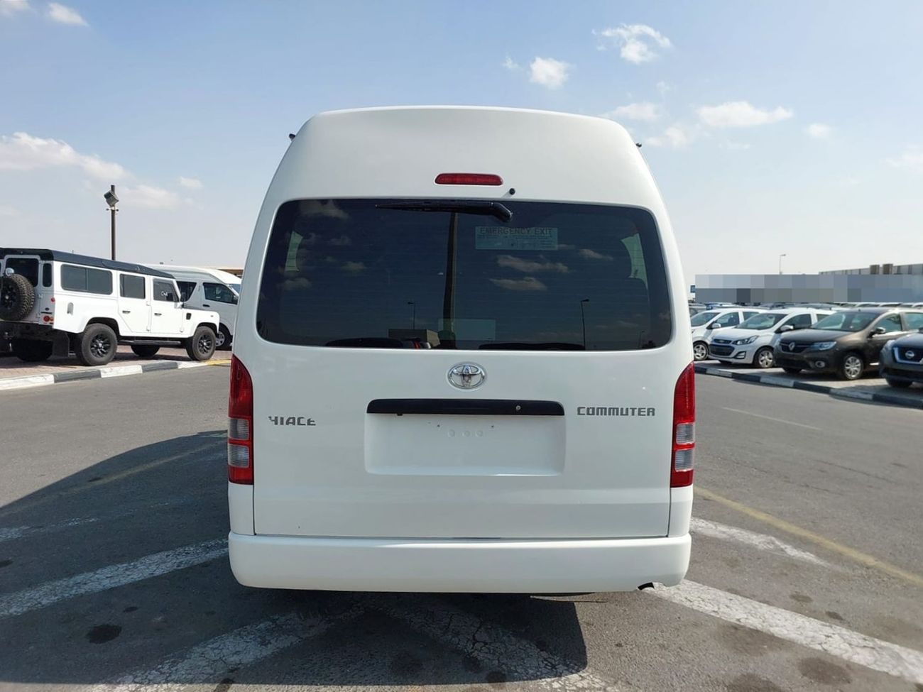 تويوتا هاياس TOYOTA HIACE COMMUTER VAN RHD 2015 MODEL 3.0 L DIESEL AUTOMATIC(PM26086)