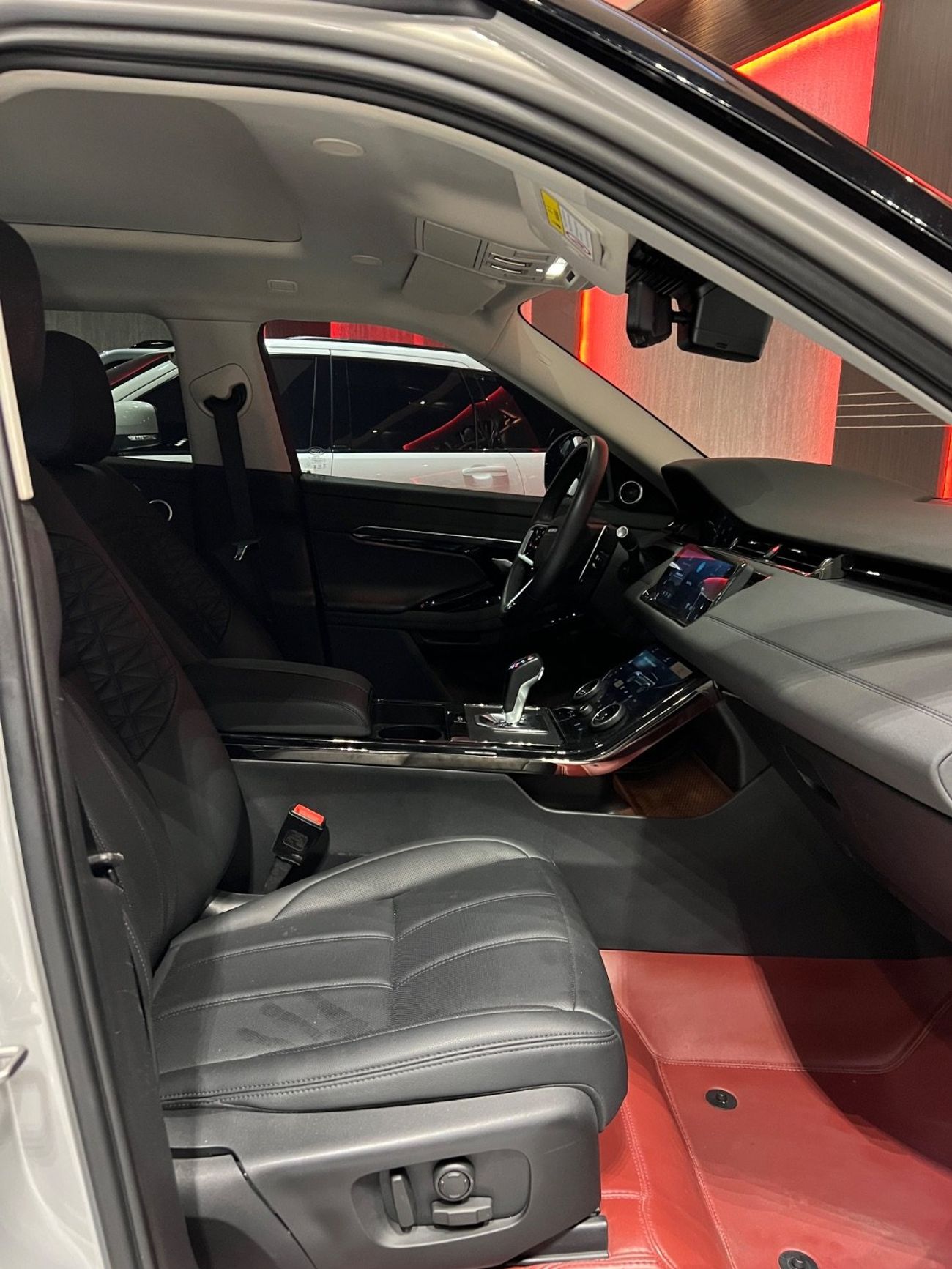 Land Rover Range Rover Evoque P250 SE 2.0L