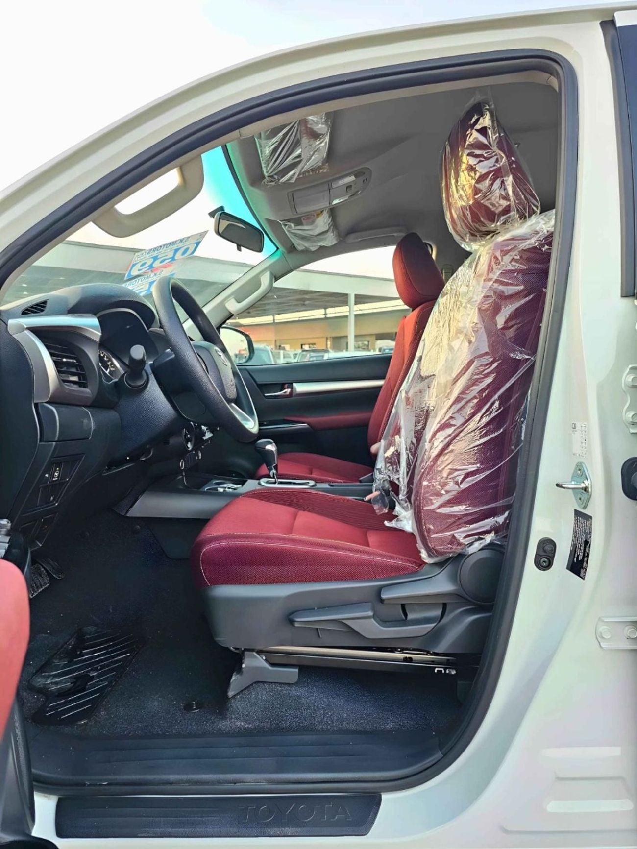 تويوتا هيلوكس 2026 Toyota hilux SR5 2.7L petrol AT