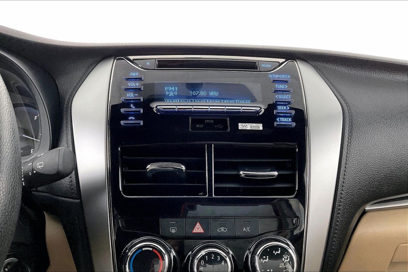 تويوتا يارس SE / E | سنة ضمان مجانية | 0 دفعة أولى | سياسة الإعادة بعد 7 أيام