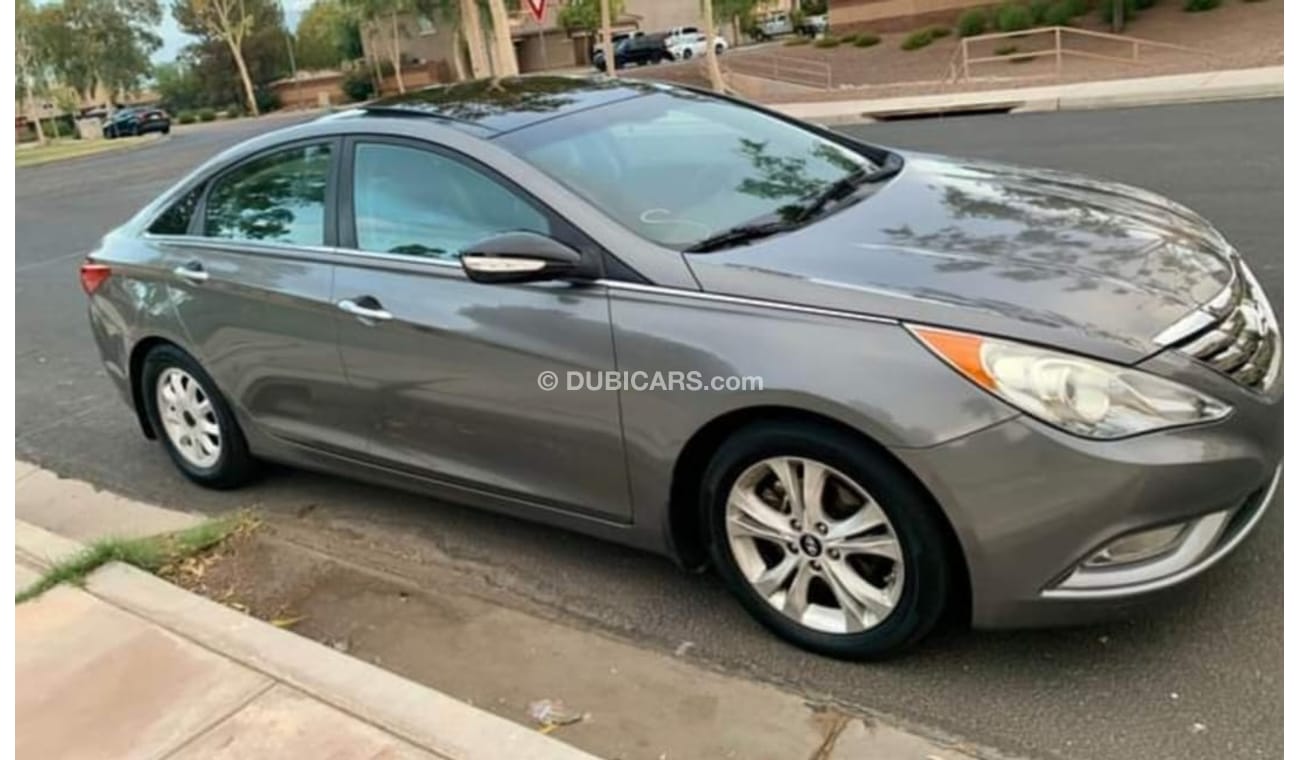 Hyundai Sonata 2013 HYUNDAI SONATA FULL OPTION Panorama IN GREAT CONDITION AND CLEAN FROM INSIDE/OUT