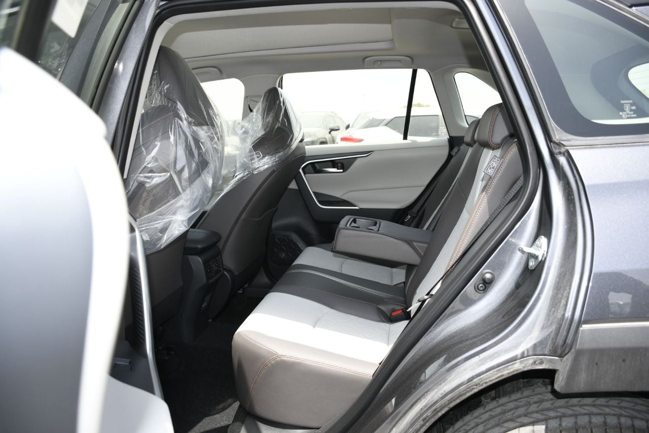 Toyota RAV4 2.5L Adventure With Rader (Saudi spec)