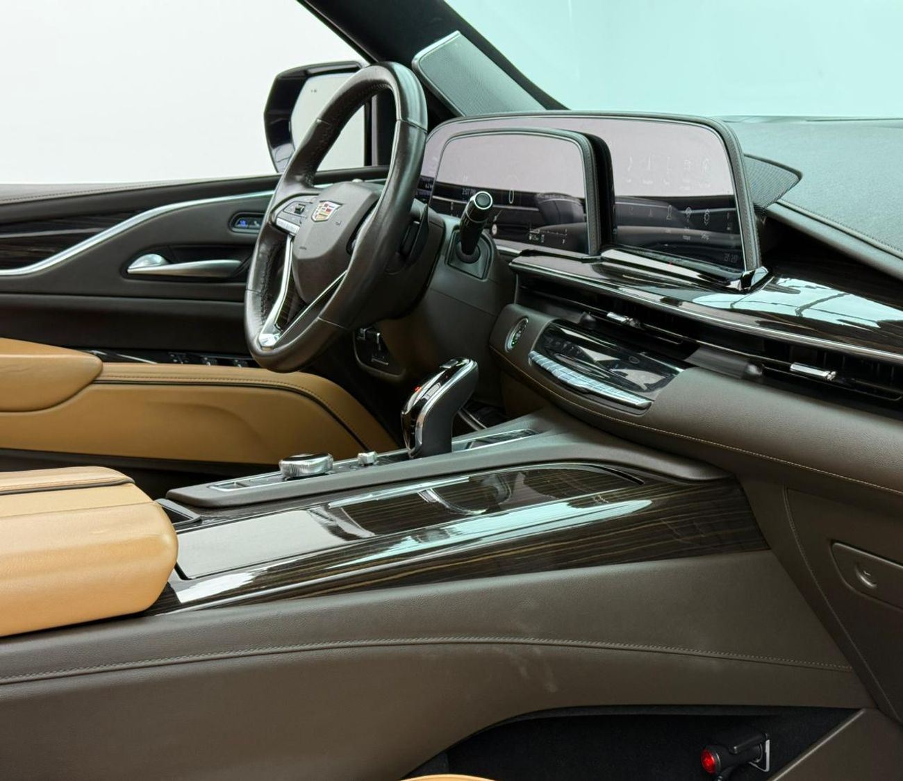 Cadillac Escalade Sport Platinum 6.2L 4WD 2022 Cadillac Escalade Sport Platinum, 07/2027 Cadillac Warranty, 09/2028 Se