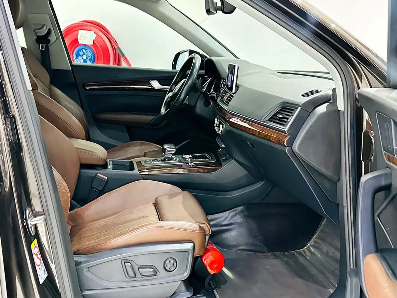 أودي Q5 45 TFSI Quattro Design 2.0L