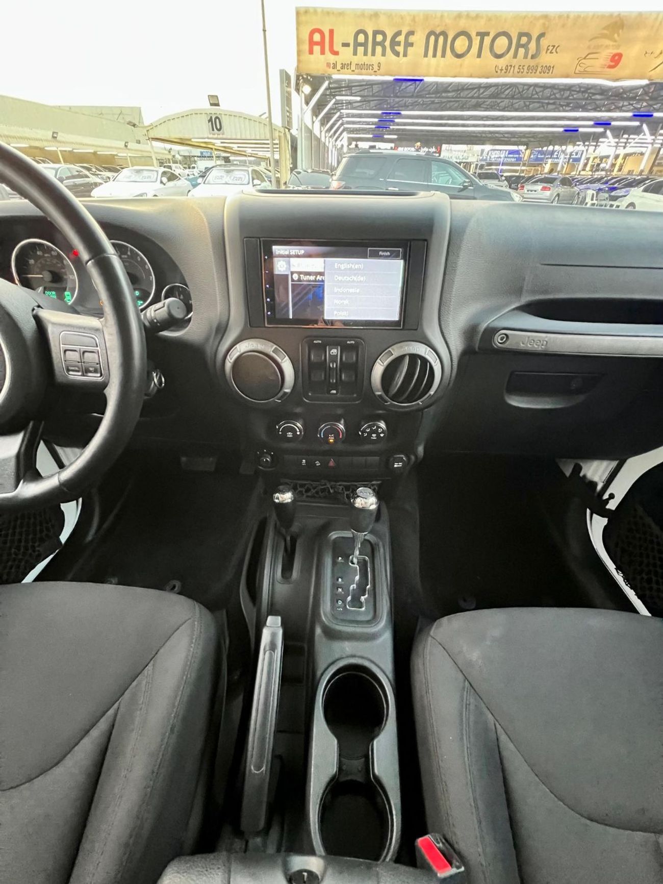 جيب رانجلر Sahara 3.6L A/T (5 Seater) warranty one year bank financie available