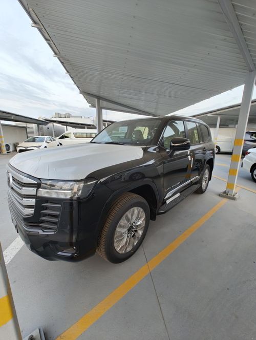 Toyota Land Cruiser 2025 Toyota Land Cruiser GXR 3.5L AT Petrol with radar