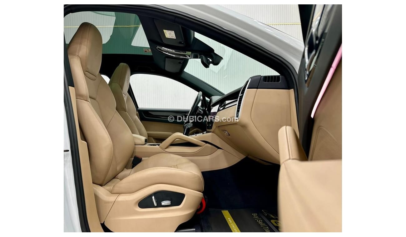 Porsche Cayenne Std 2020 Porsche Cayenne Coupe, Warranty, Full Porsche Service History, Full Options, Low Kms, GCC