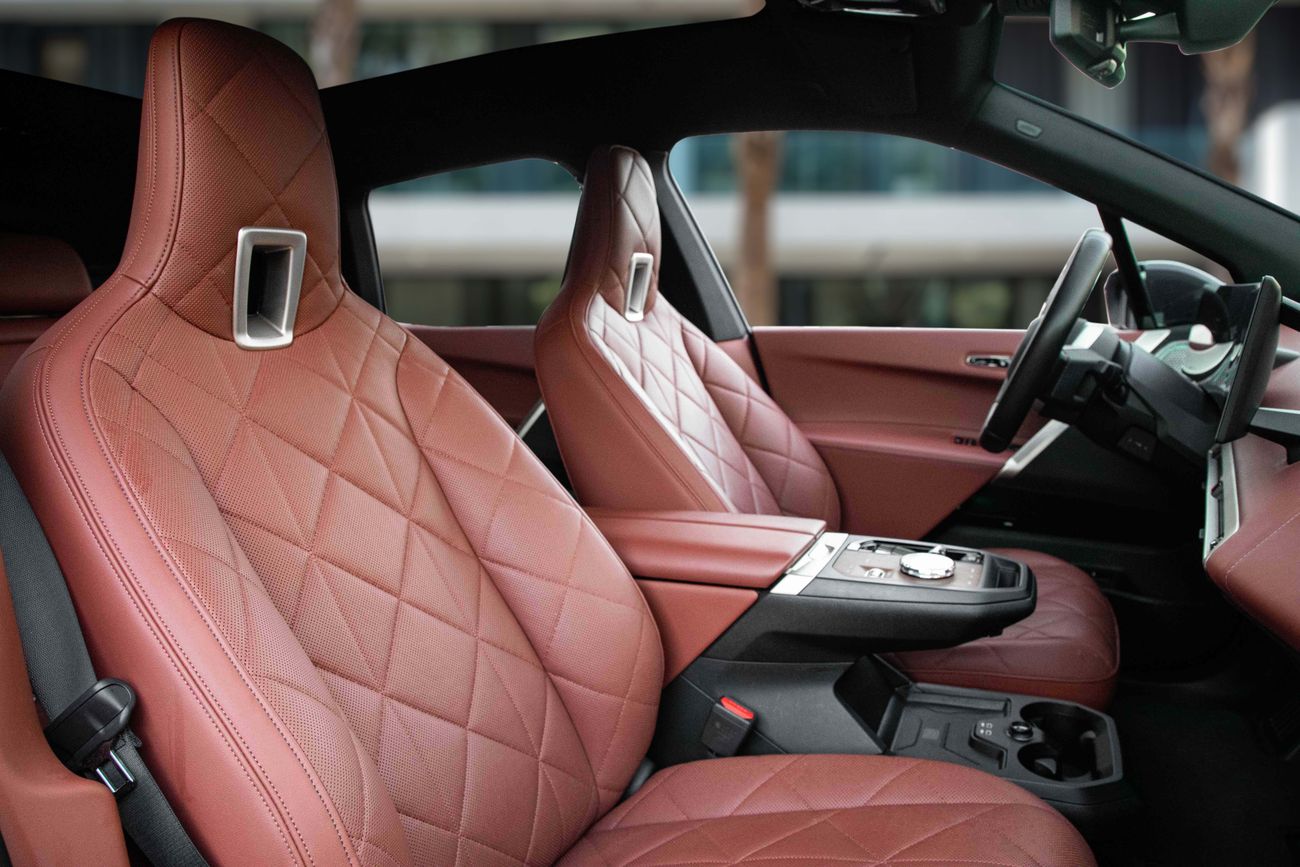 بي أم دبليو iX IX xDrive40 | 3,917 P.M | 0% Downpayment | IX xDrive40 | AGMC Warranty 2028!