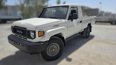 تويوتا لاند كروزر بيك آب LC79 SC 4.2 MT 2025 P/W & diff lock