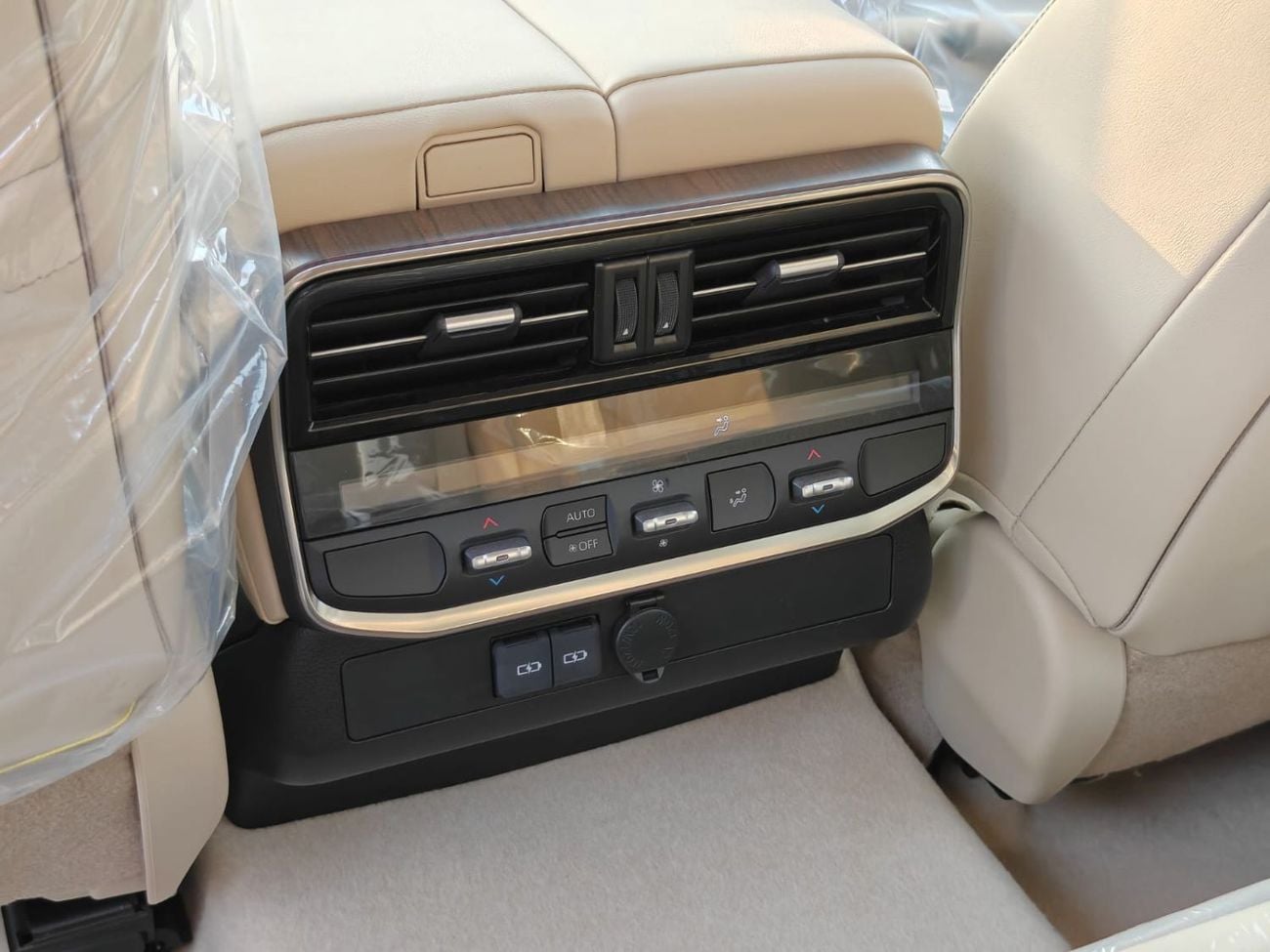 Toyota Land Cruiser VX GCC