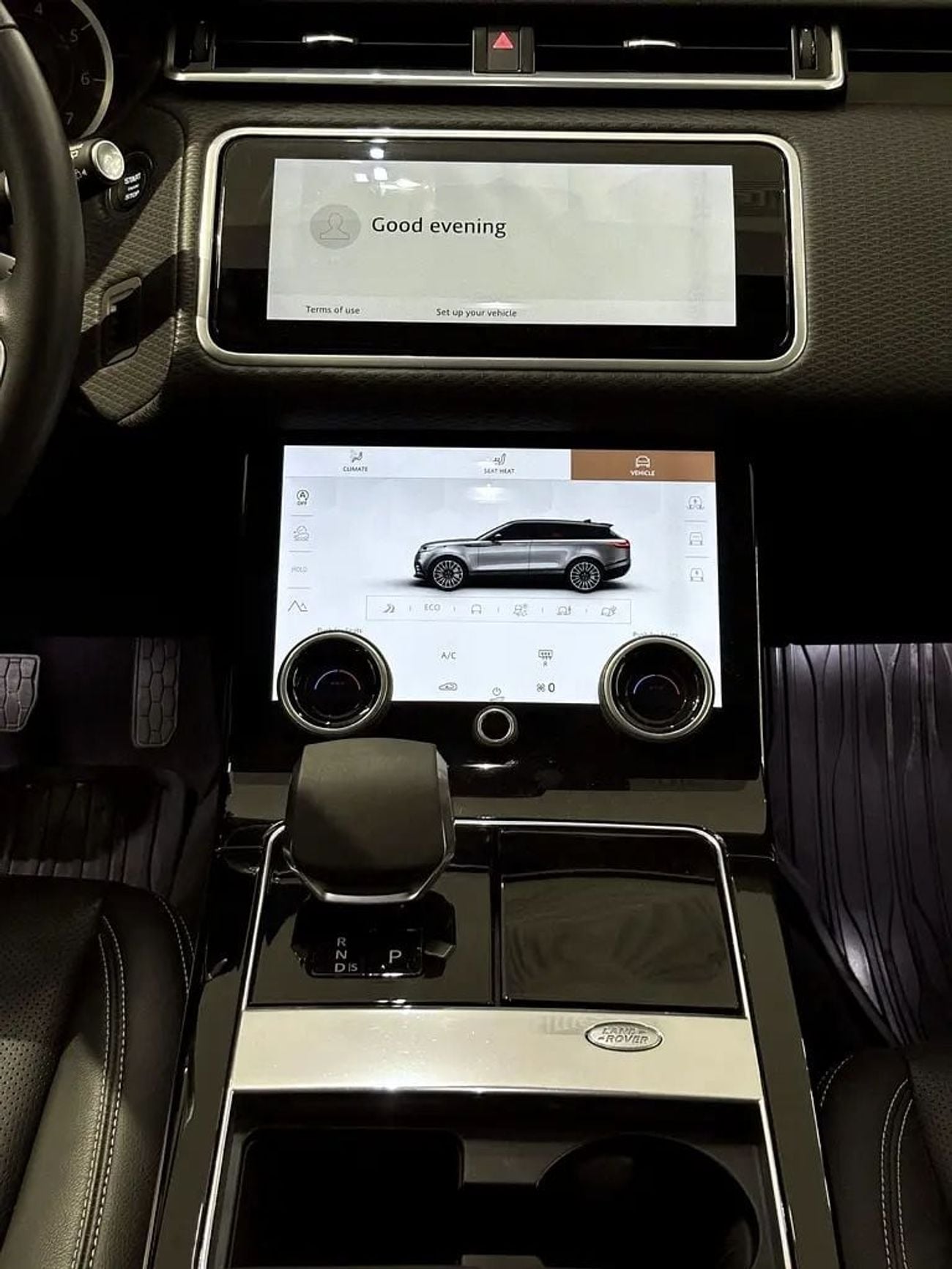 لاند روفر رينج روفر فيلار !! EID SALE !! 1 YEAR FREE WARRANTY !!  AED 2,320 P.M | 0% DOWN PAYMENT | RANGE ROVER VELAR P250 S