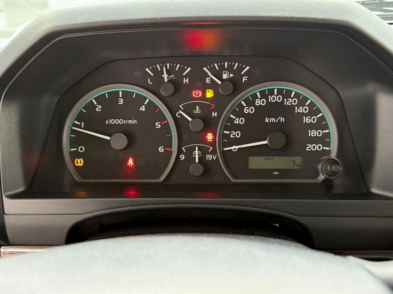 تويوتا لاند كروزر 70 GDJ 76 2.8 DIESEL M/T **التصدير فقط خارج الخليج***