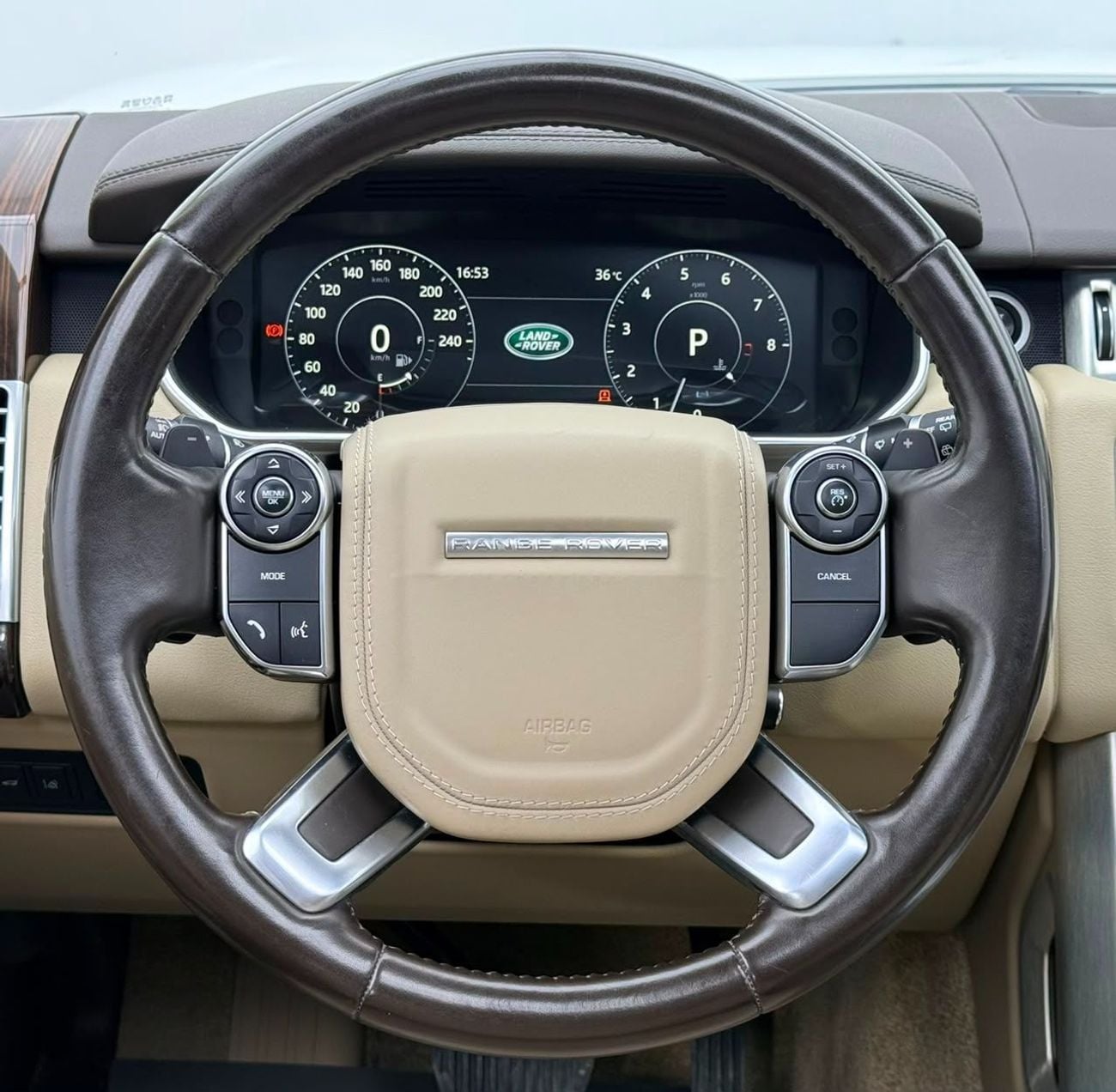 Land Rover Range Rover HSE 2017 Range Rover HSE Supercharged, Full Range Rover Service History, Fully Loaded, GCC