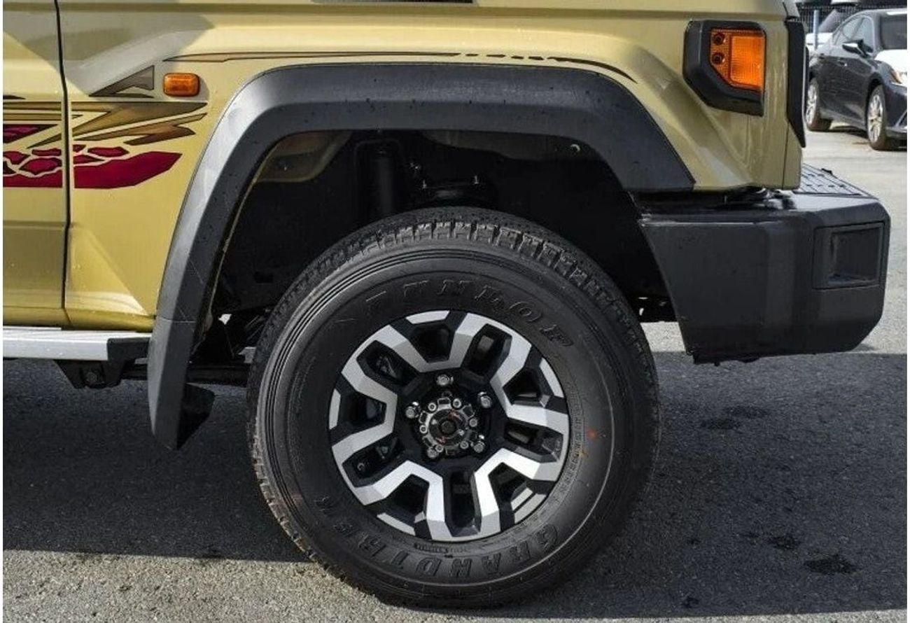 تويوتا لاند كروزر بيك آب SINGLE CAB 4.0L V6 4WD A/T GAS BEIGE S.ARABIA