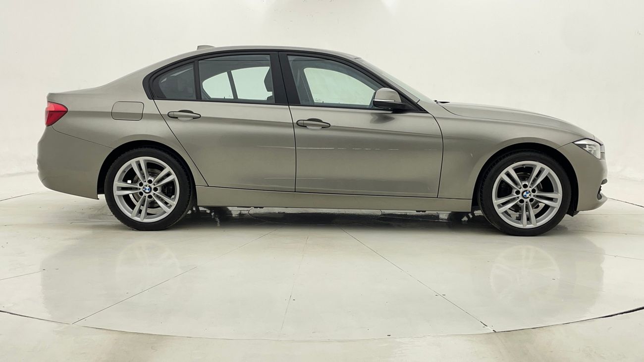 BMW 318i EXECUTIVE 1.5 | Zero Down Payment | Home Test Drive