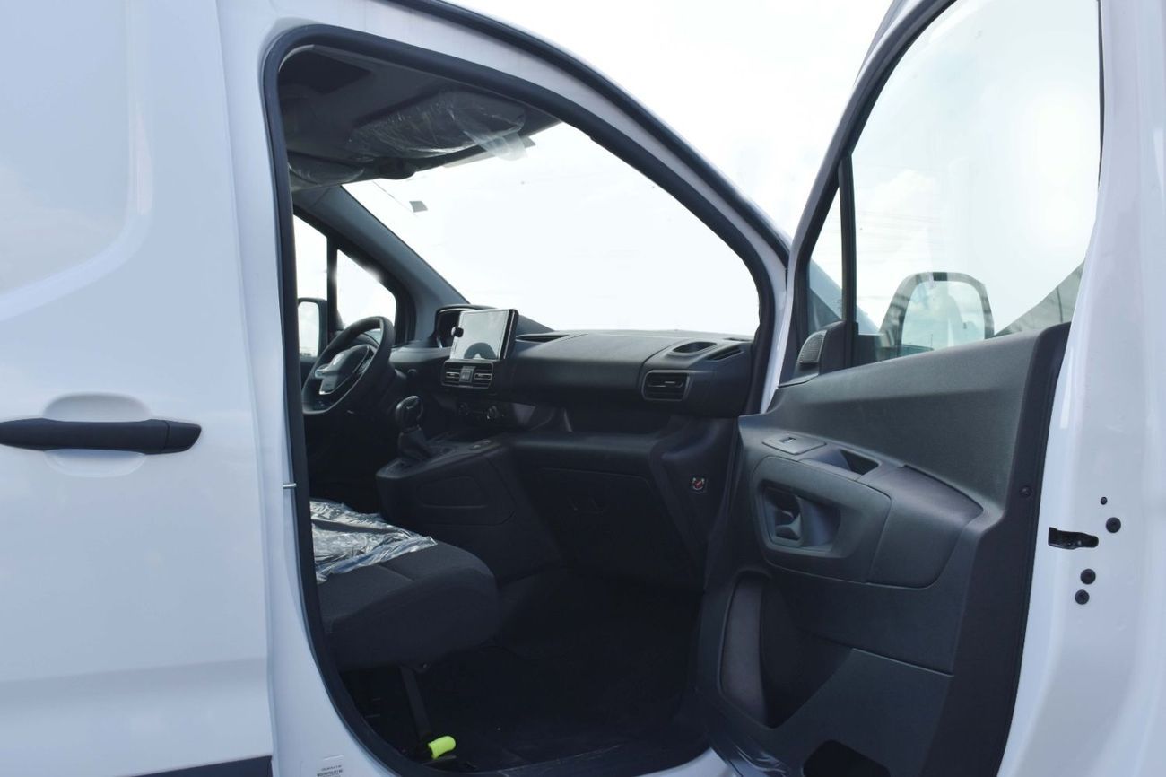بيجو بارتنر Peugeot Partner  Van 1.6L M/T, petrol- 2025