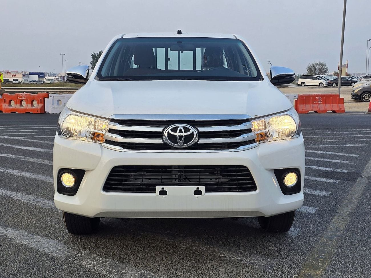 Toyota Hilux GLX TOYOTA HILUX D.C PICKUP GLS G1 2.7L A/T PETROL 4X2 5 SEATER White Color 2026 MODEL