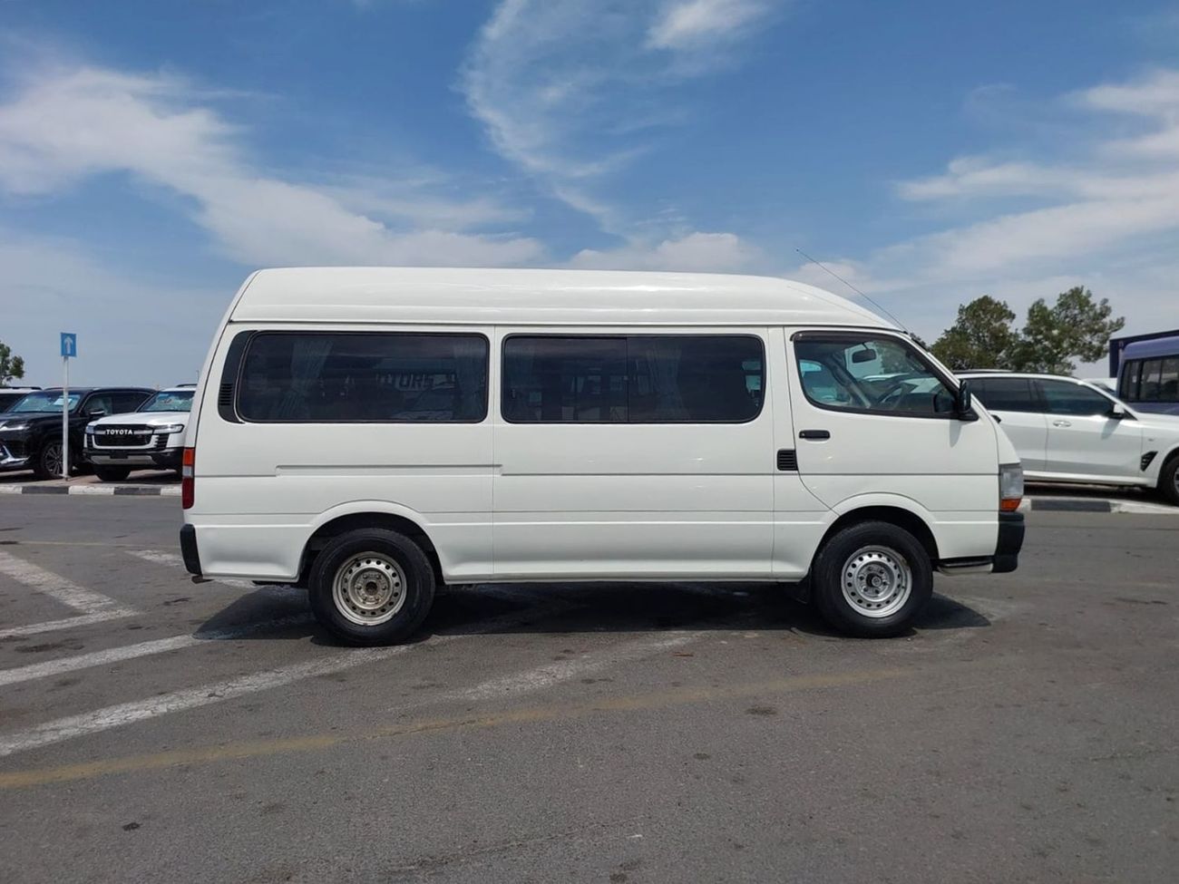 Toyota Hiace (RAMADAN OFFER) TOYOTA HIACE VAN RHD 2003 MODEL 2.4 L PETROL AUTOMATIC(PM02943)