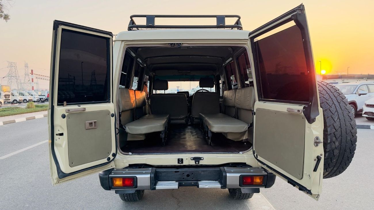 Toyota Land Cruiser 70 HARD TOP | RHD | 4.2L DIESEL ENGINE | MANUAL TRANSMISSION | AIR SNORKEL | PREMIUM BULL BAR INSTALLED