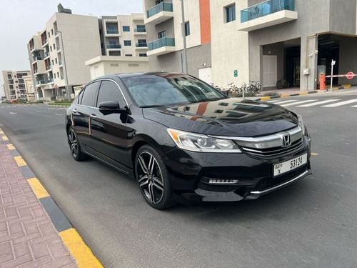 هوندا أكورد 2017 HONDA ACCORD 2.4L V4 - SUNROOF - ELECTRIC & LEATHER SEATS - PUSH START