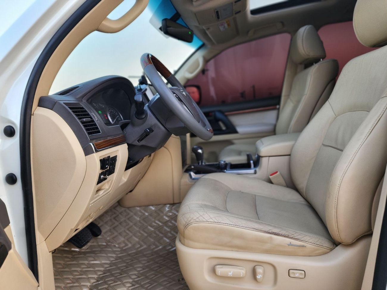 تويوتا لاند كروزر GX.R V8