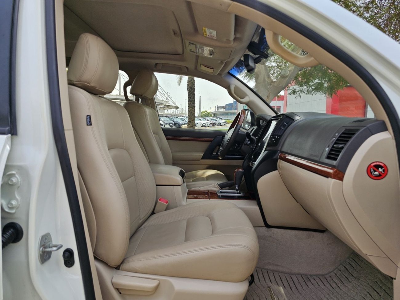 Toyota Land Cruiser GXR+ 4.6L