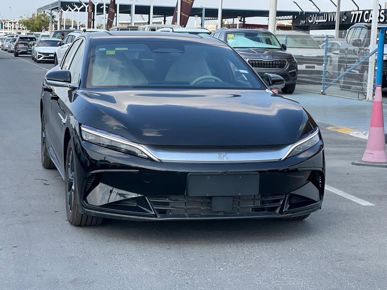 بي واي دي هان BYD Han DM-i plug-in hybrid-2025