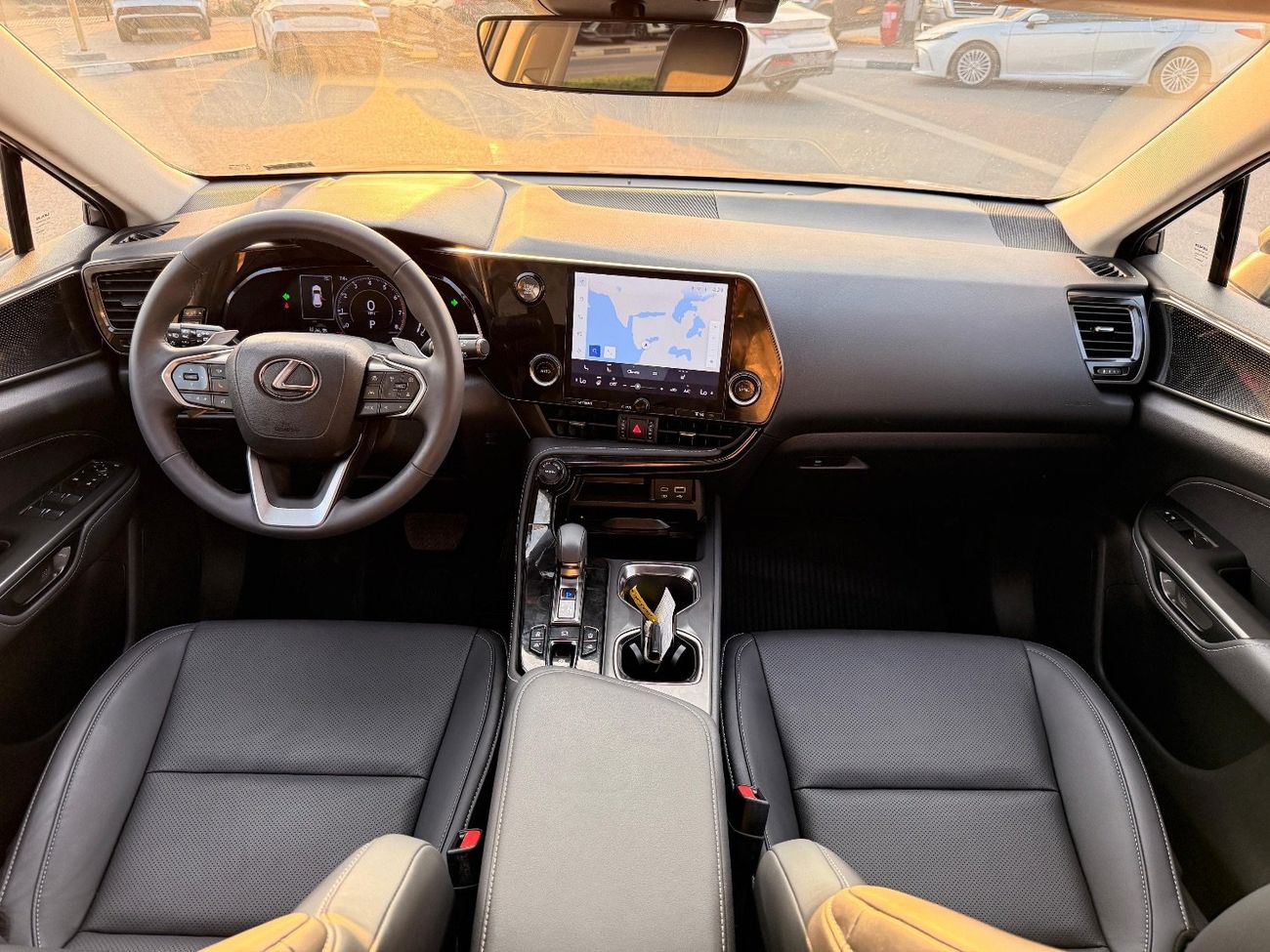 لكزس NX350 Premier 2.4L