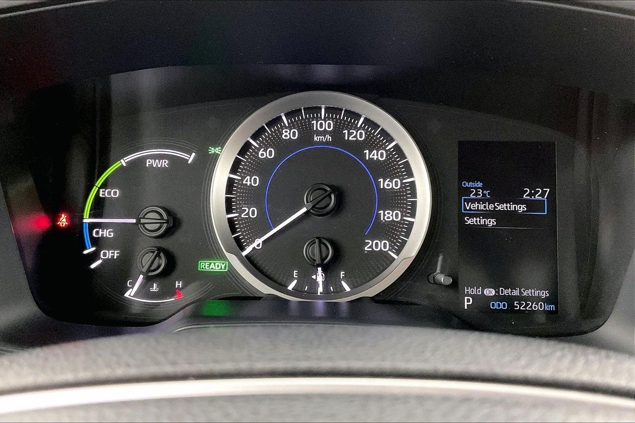 تويوتا كورولا كروس XL | عرض العيد الحصري | خالية من أضرار الفيضانات