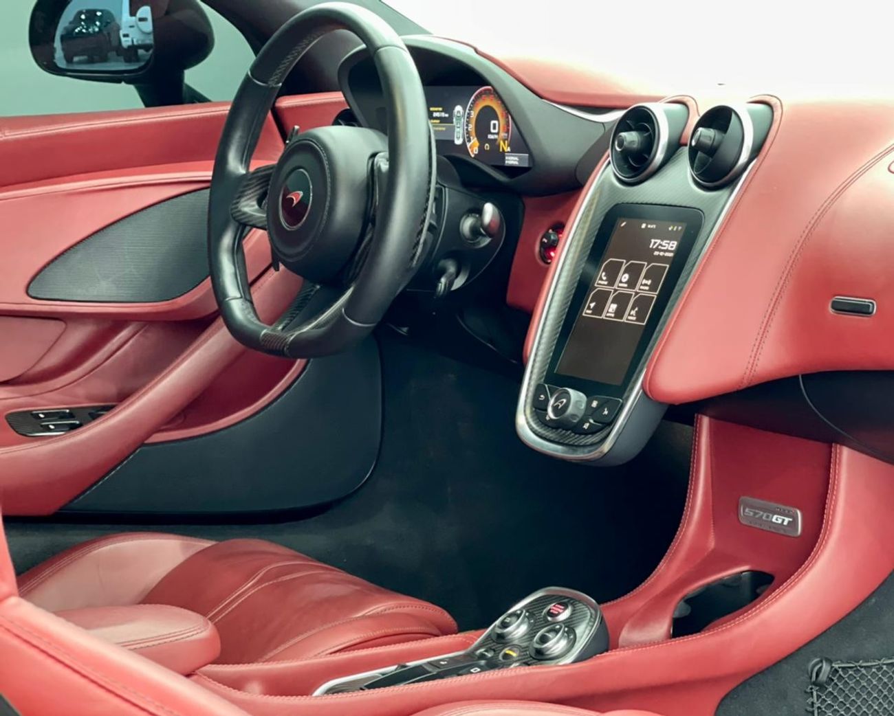 McLaren 570GT 2017 McLaren 570GT, Warranty, Full Service History, Low KMs, GCC