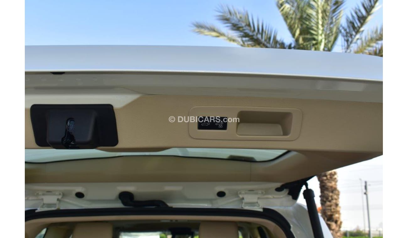 Toyota Land Cruiser GXR V6 3.5L Petrol 7 Seat Automatic - Euro 4