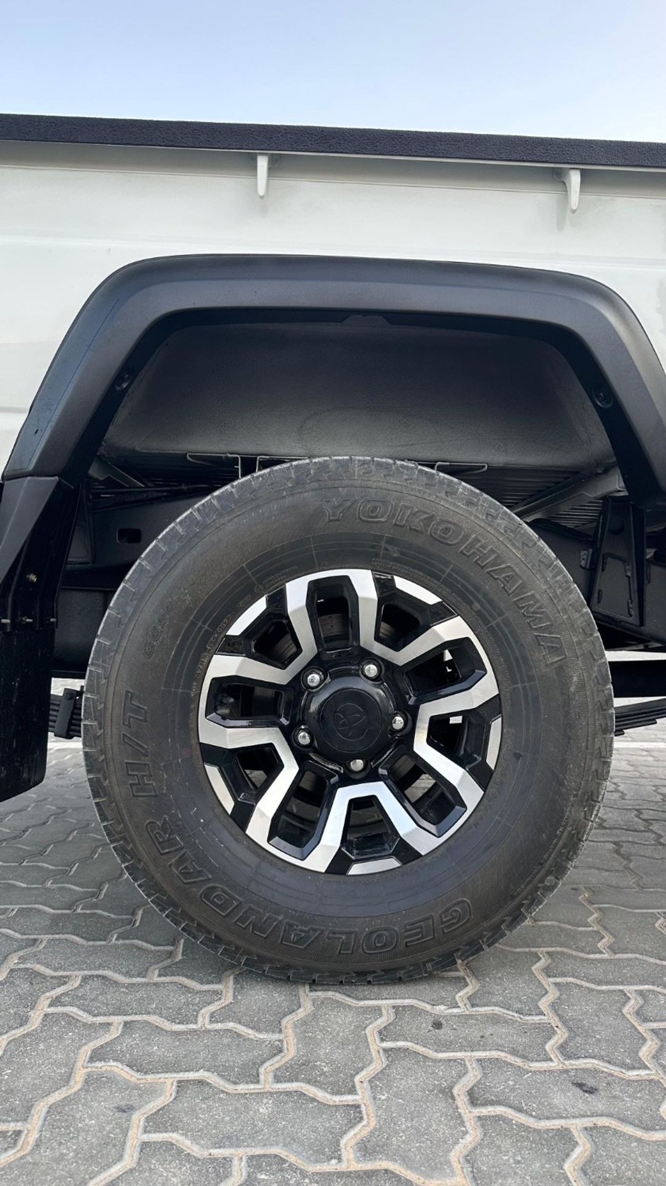 Toyota Land Cruiser 79 series with Current Shape