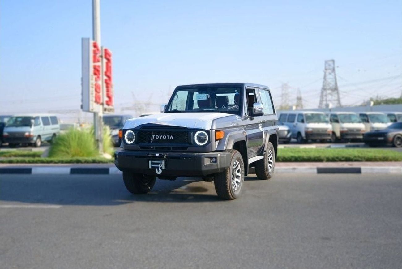 Toyota Land Cruiser 70 Toyota Land Cruiser Hard Top LC71 SHORT CHASE 4.0L Petrol AT