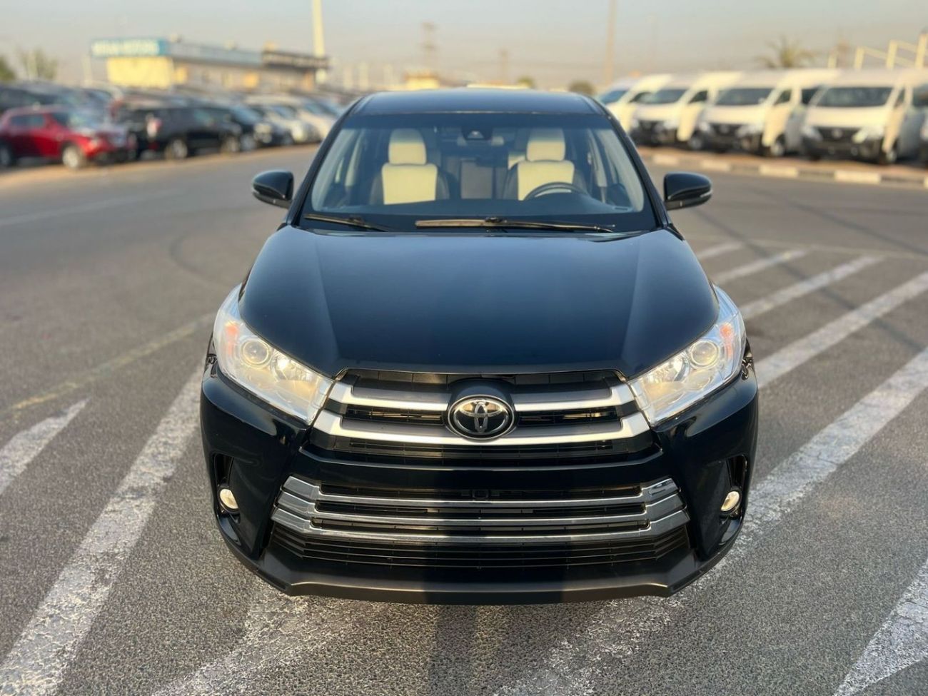 Toyota Highlander 2018 TOYOTA HIGHLANDER V6 3.5L - 4 WHEEL DRIVE (4X4 - LEATHER SEATS WITH 7 SEATER -