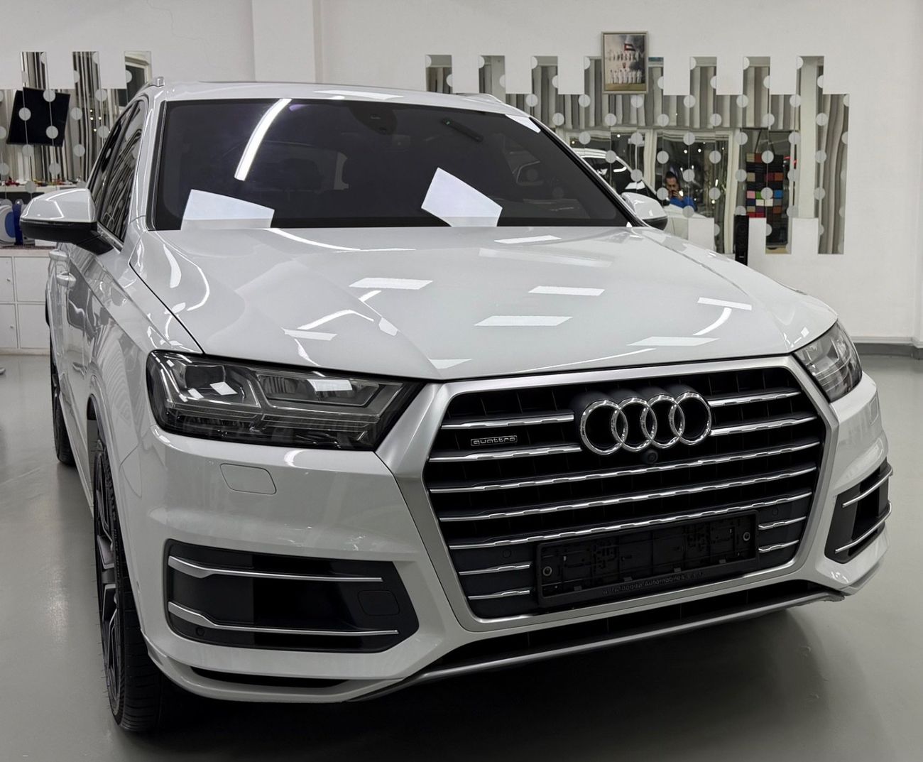 أودي Q7 45 TFSI quattro S-Line 3.0L