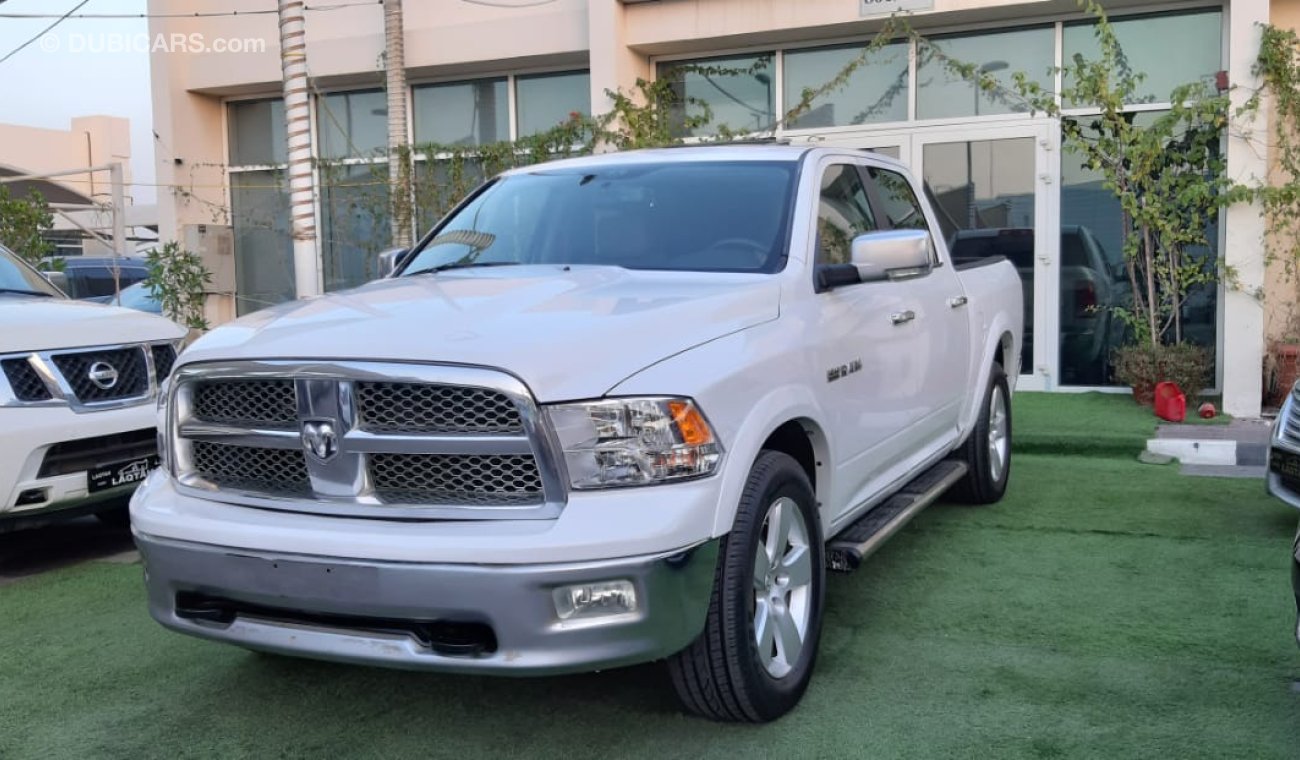 RAM 1500 Ward - number one - slot - fingerprint leather - alloy wheels - cruise control - wood - slot - rear