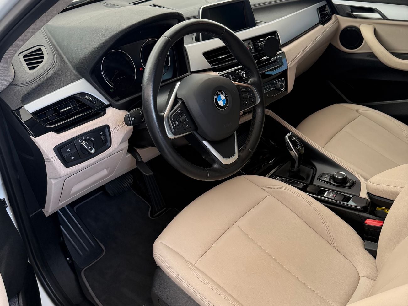 بي أم دبليو X2 SDRIVE20I