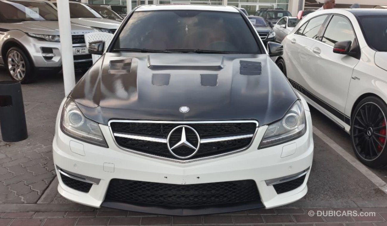 Mercedes-Benz C 63 AMG 2009 Full options American specs clean car